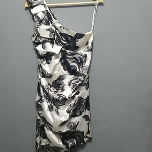 One  shoulder strap dress